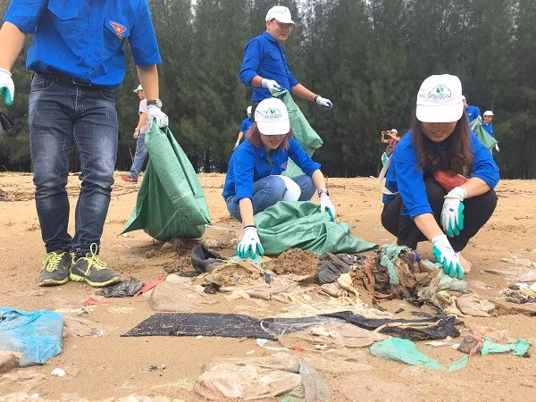 为了环境限制塑料垃圾行动月启动 ảnh 1 为了环境限制塑料垃圾行动月启动 ảnh 1