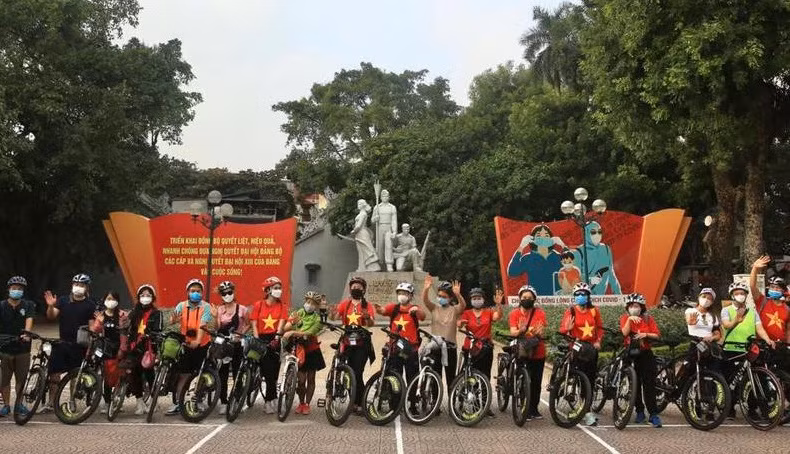 第31届东运会：河内市“探寻钵场古村的足迹”自行车骑行旅游线路正式亮相 ảnh 1