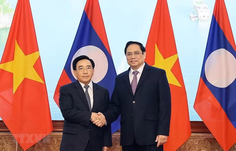  老挝《人民报》：继续弘扬老越特殊关系万古长青传统 ảnh 1