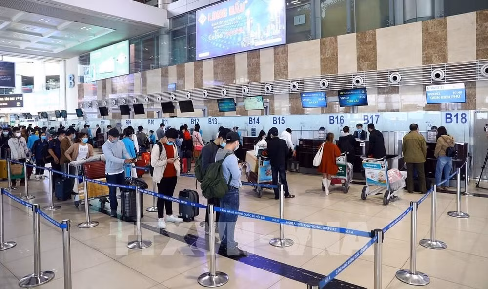 新山一机场简化卫生检疫流程 化解旅客拥堵现象 ảnh 1 新山一机场简化卫生检疫流程 化解旅客拥堵现象 ảnh 1