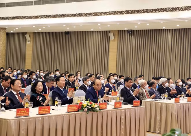 国家主席阮春福:提高中央直属机关党委运作效力和效果 ảnh 2 国家主席阮春福:提高中央直属机关党委运作效力和效果 ảnh 2
