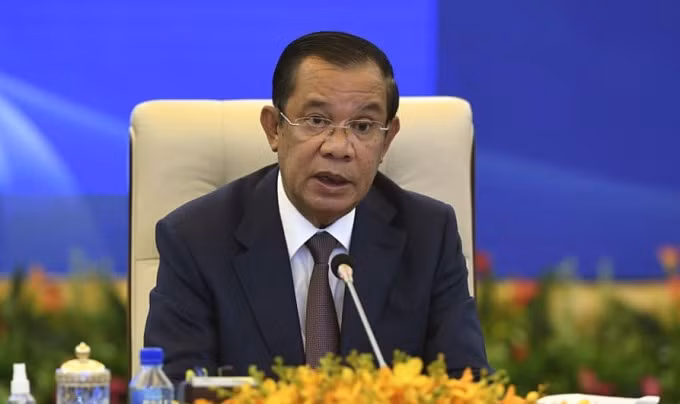 柬埔寨首相宣布将考虑增加战略石油储备 ảnh 1