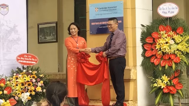 越南首所公立学校成为剑桥大学会员学院 ảnh 1