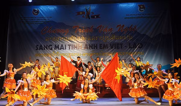 越老情谊永放光芒 ảnh 2 越老情谊永放光芒 ảnh 2