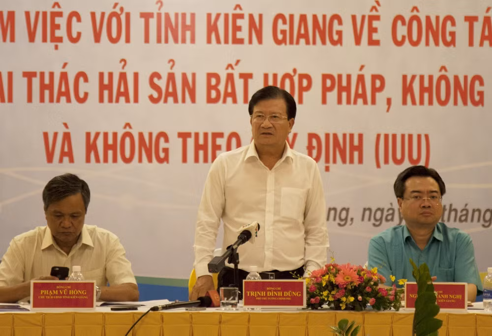 郑廷勇副总理:坚决打击非法捕鱼现象 ảnh 1 郑廷勇副总理:坚决打击非法捕鱼现象 ảnh 1