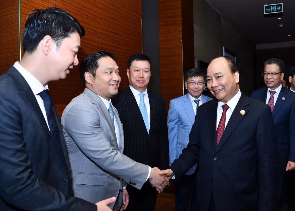 政府总理阮春福会见中国各大集团领导 ảnh 1