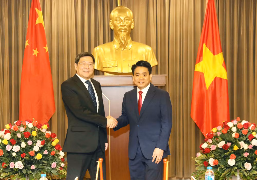 越共中央经济部部长阮文平会见中国共产党代表团 ảnh 2