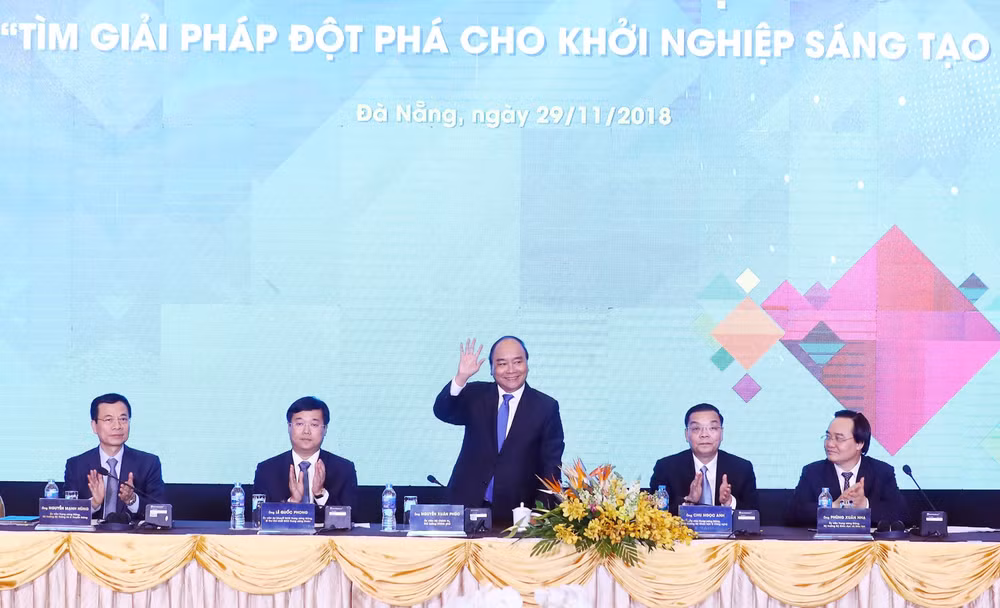 政府总理阮春福:政府将为青年创新创业创造最好的条件 ảnh 1 政府总理阮春福:政府将为青年创新创业创造最好的条件 ảnh 1