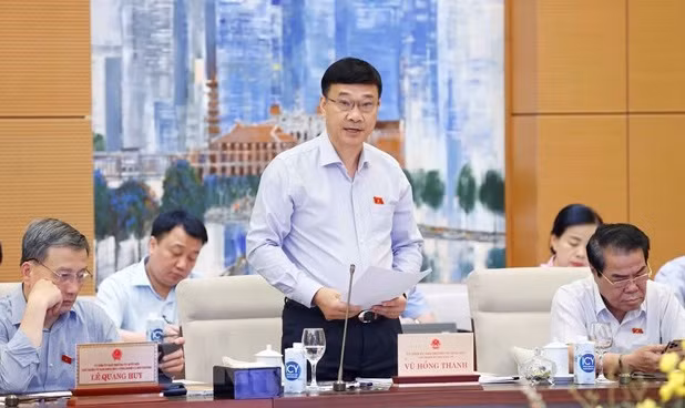 越南国会常委会就《石油法》(修正案)的解答、吸收和整理工作提出意见和建议 ảnh 1 越南国会常委会就《石油法》(修正案)的解答、吸收和整理工作提出意见和建议 ảnh 1