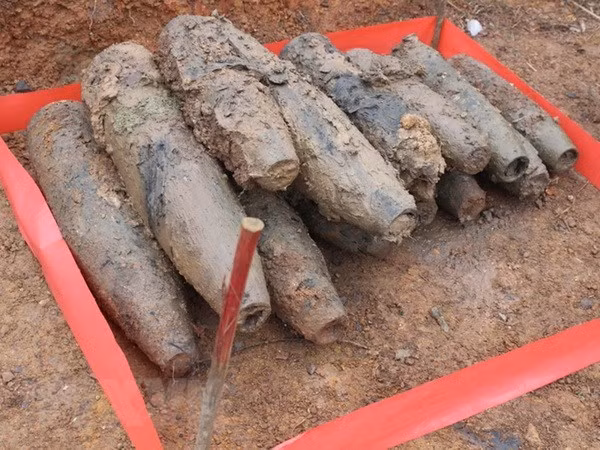广治省：发现并成功处理装有 144 种爆炸物的地下掩体 ảnh 1