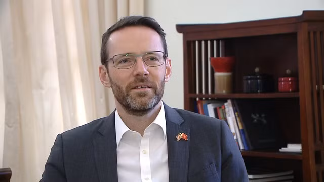 英国驻越南大使伊恩·弗鲁：越英合作取得新突破 ảnh 1