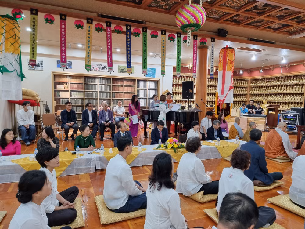 盂兰节庆祝活动在韩国举行 ảnh 1 盂兰节庆祝活动在韩国举行 ảnh 1