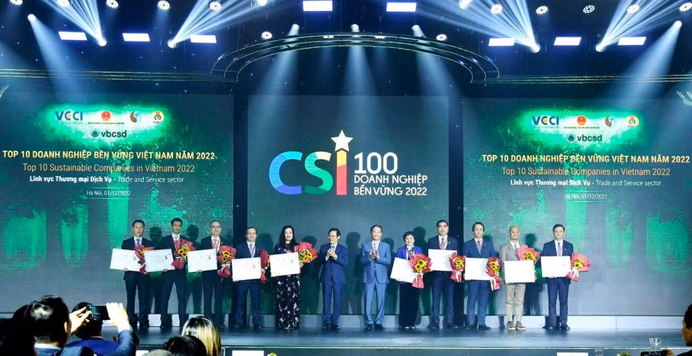 500多家企业报名参加2023年越南可持续企业评估和发布计划 ảnh 1