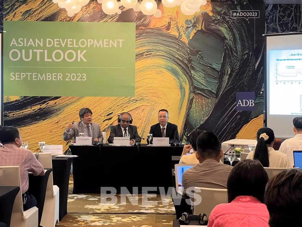 亚洲开发银行:在全球需求萎缩的背景下越南经济仍保持稳定增长 ảnh 1 亚洲开发银行:在全球需求萎缩的背景下越南经济仍保持稳定增长 ảnh 1