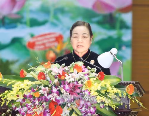 黎鸿英同志:继续提高民运工作的质量增强人民对党的信任 ảnh 2 黎鸿英同志:继续提高民运工作的质量增强人民对党的信任 ảnh 2