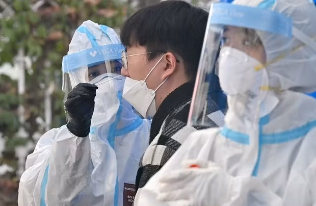 外交部例行记者会:在韩国的21名越南留学生新冠患者获得良好护理 ảnh 1 外交部例行记者会:在韩国的21名越南留学生新冠患者获得良好护理 ảnh 1
