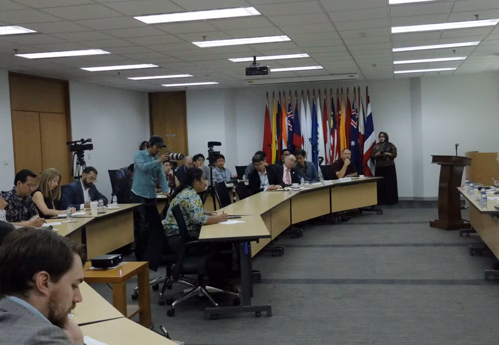 “东盟在印太地区扮演的角色”新闻发布会在印度尼西亚举行 ảnh 1 “东盟在印太地区扮演的角色”新闻发布会在印度尼西亚举行 ảnh 1
