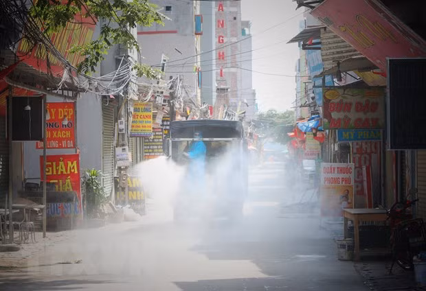 越南累计新冠肺炎确诊病例突破万人大关 ảnh 2 越南累计新冠肺炎确诊病例突破万人大关 ảnh 2