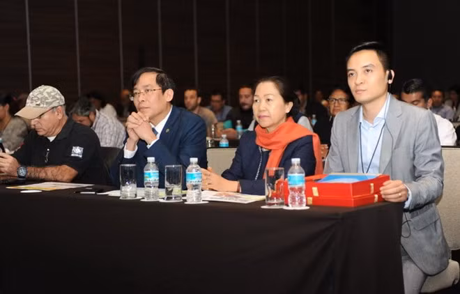 越南出席在墨西哥举行的教育工会国际第18届代表大会 ảnh 1 越南出席在墨西哥举行的教育工会国际第18届代表大会 ảnh 1