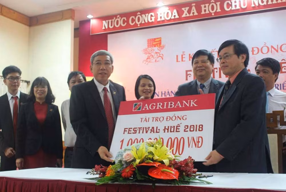 越南农业与农村发展银行成为2018年顺化文化节的第二大赞助商 ảnh 1
