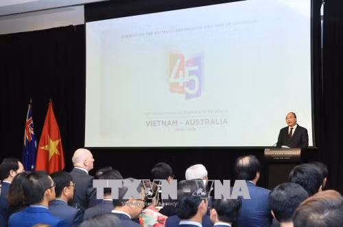 阮春福和澳大利亚总督科斯格罗夫出席庆祝越澳建交45周年招待会 ảnh 3 阮春福和澳大利亚总督科斯格罗夫出席庆祝越澳建交45周年招待会 ảnh 3