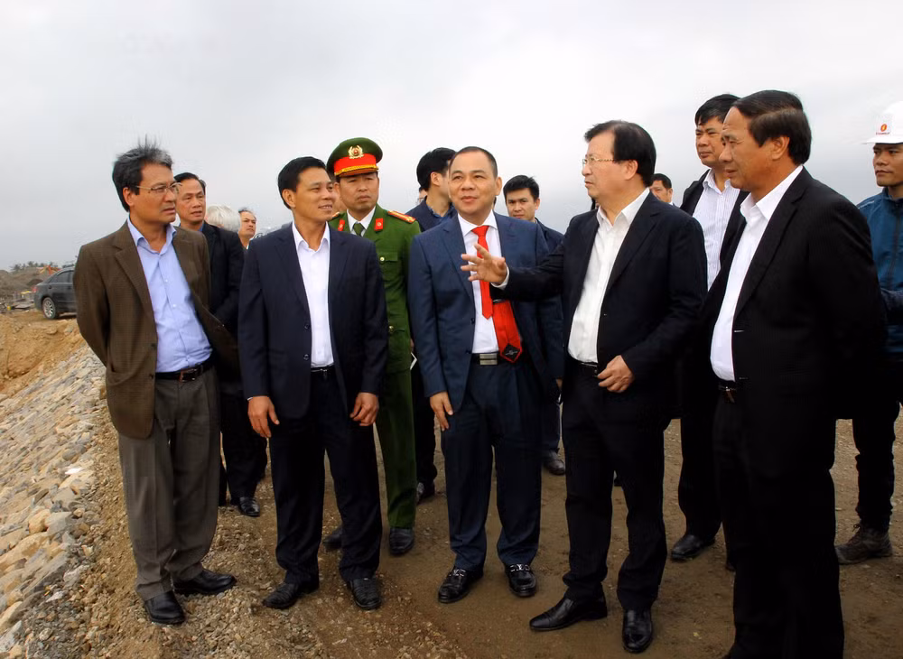 郑廷勇莅临海防市调研 实地考察Vinfast汽车制造厂项目等 ảnh 2