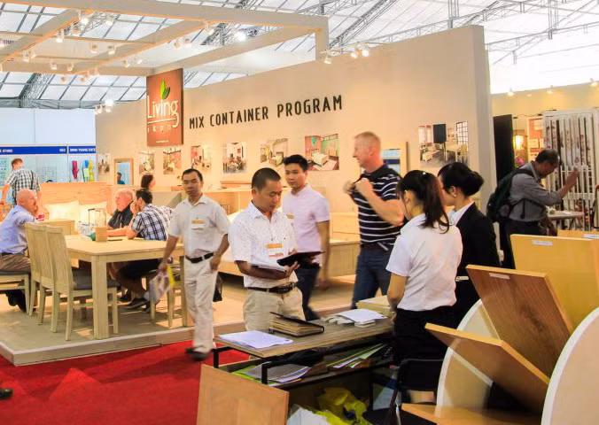 第11届胡志明市国际家具及家具配件展览会吸引450家国内外企业参展 ảnh 1