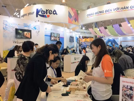 2018年越南国际旅游展将出售4万张特价机票 ảnh 2 2018年越南国际旅游展将出售4万张特价机票 ảnh 2