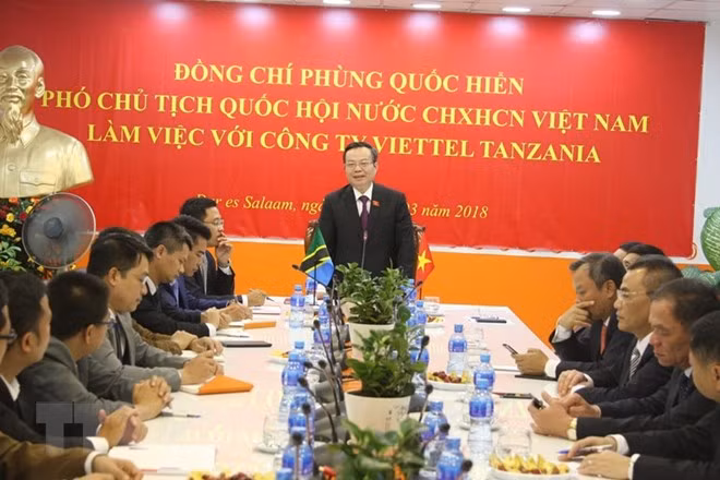 越南国会副主席冯国显对坦桑尼亚进行工作访问 ảnh 2 越南国会副主席冯国显对坦桑尼亚进行工作访问 ảnh 2