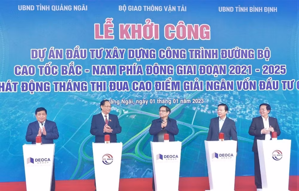 2021-2025年阶段北南高速公路建设工程12个子项目同步动工 ảnh 1