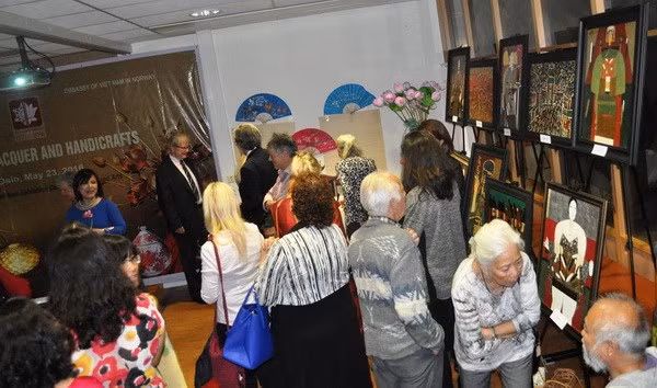 越南磨漆画展在挪威举行 ảnh 1 越南磨漆画展在挪威举行 ảnh 1