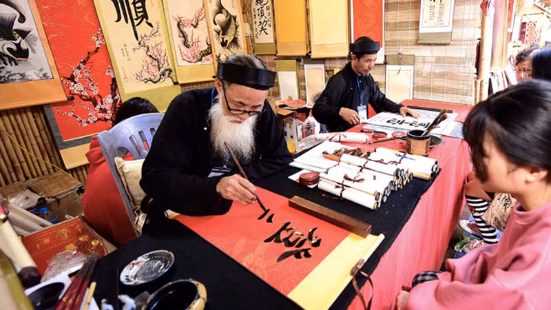 新春送字求字习俗——越南优良的传统文化 ảnh 1 新春送字求字习俗——越南优良的传统文化 ảnh 1