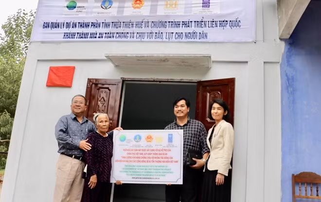 UNDP启动协助越南中部沿海地区建造防洪房屋运动 ảnh 1 UNDP启动协助越南中部沿海地区建造防洪房屋运动 ảnh 1