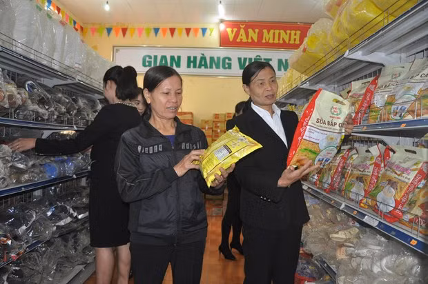 越南春节集市--消费者与企业沟通的桥梁 ảnh 1 越南春节集市--消费者与企业沟通的桥梁 ảnh 1