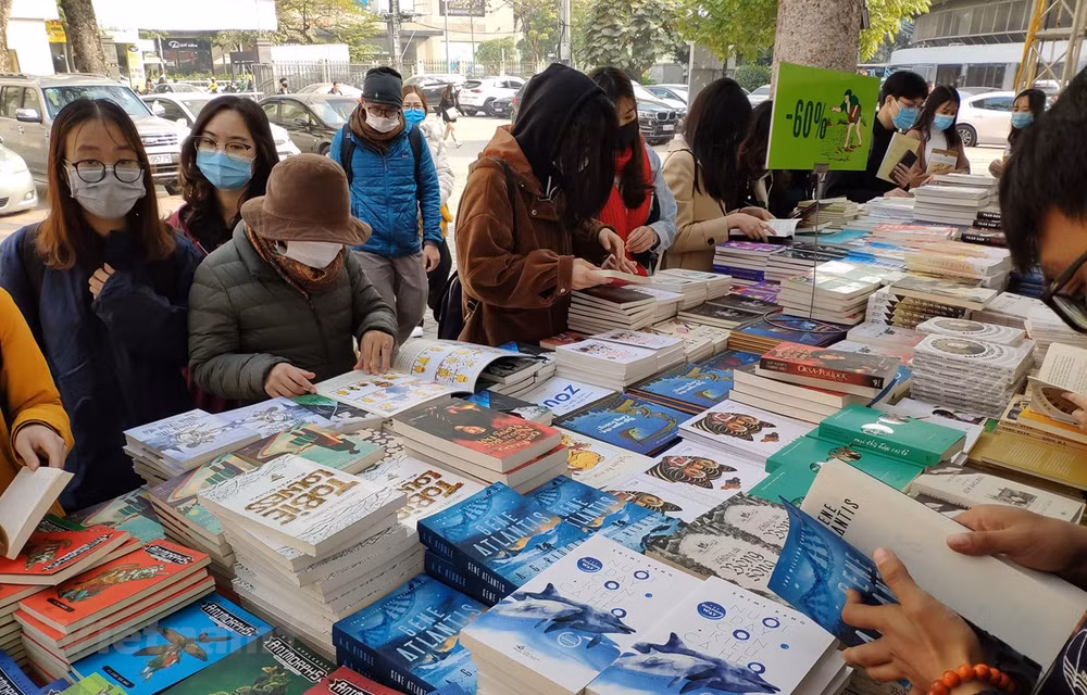 2021年图书出版行业努力克服困难 逐步转向数字出版 ảnh 1 2021年图书出版行业努力克服困难 逐步转向数字出版 ảnh 1