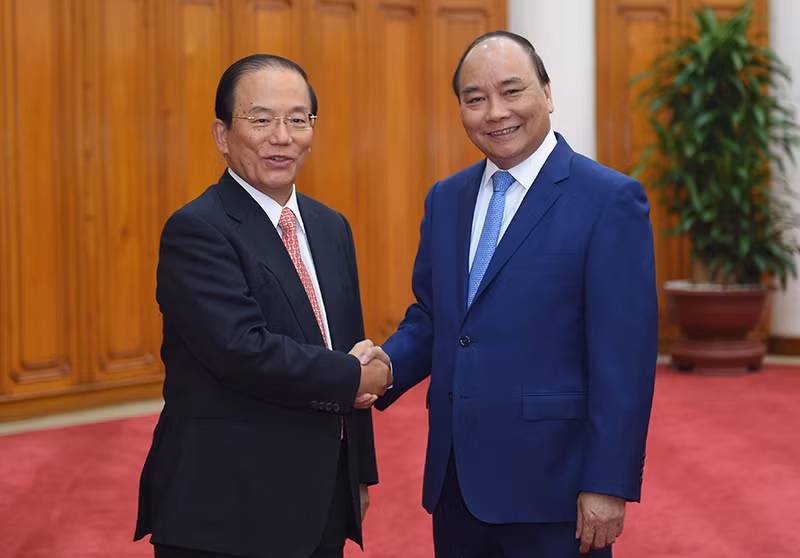 越南政府总理阮春福会见日本客人 ảnh 1 越南政府总理阮春福会见日本客人 ảnh 1