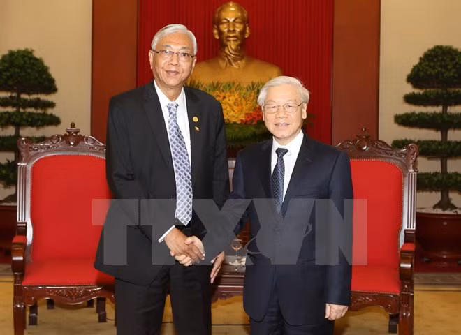 越共中央总书记阮富仲会见缅甸总统吴廷觉 ảnh 1