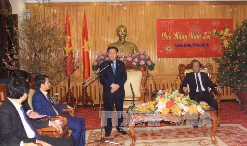 越南党和国家领导向各机构和地方拜年 ảnh 3 越南党和国家领导向各机构和地方拜年 ảnh 3