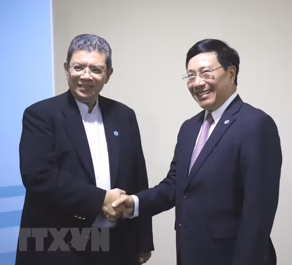 范平明在AMM-51期间密集与各国外长举行双边会晤 ảnh 4