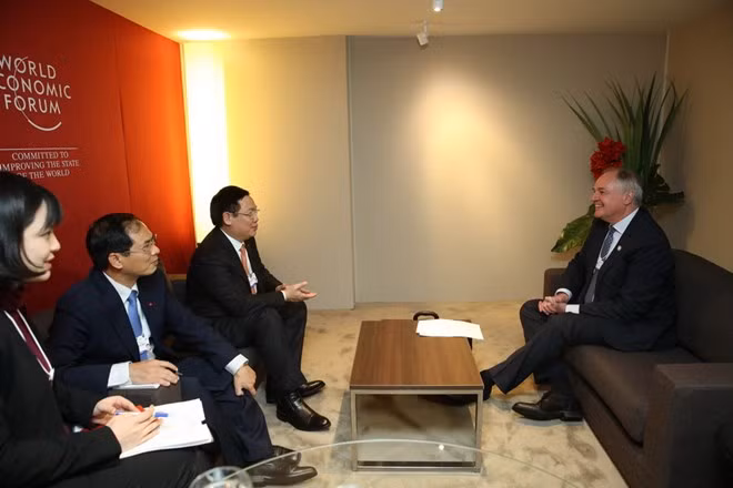 王廷惠在第48届世界经济论坛年会开展系列会见活动 ảnh 3 王廷惠在第48届世界经济论坛年会开展系列会见活动 ảnh 3