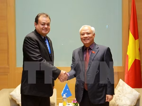 国会副主席汪周刘会见密克罗尼西亚联邦议会副议长 ảnh 1 国会副主席汪周刘会见密克罗尼西亚联邦议会副议长 ảnh 1