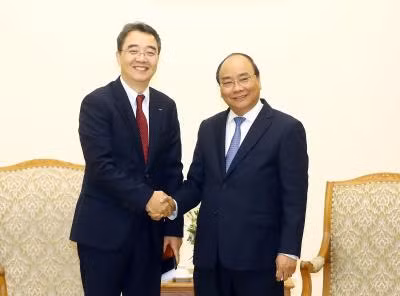 政府总理阮春福会见越南斗山重工业有限公司总经理 ảnh 1