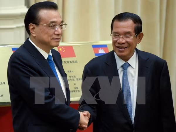 柬埔寨与中国签署多项双边合作协议 ảnh 1 柬埔寨与中国签署多项双边合作协议 ảnh 1