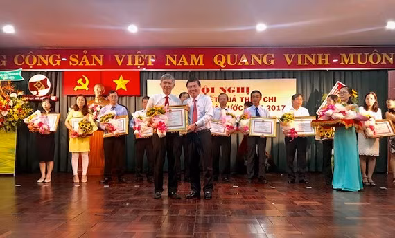 2017年胡志明市财政收入达近348万亿越盾 ảnh 2 2017年胡志明市财政收入达近348万亿越盾 ảnh 2