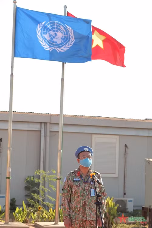 越南三号二级野战医院在南苏丹举行升旗仪式 ảnh 2 越南三号二级野战医院在南苏丹举行升旗仪式 ảnh 2