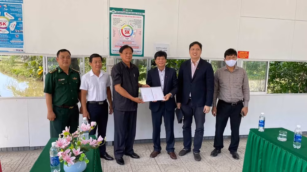 坚江省支持远离家乡侨胞过上温馨的春节 ảnh 1 坚江省支持远离家乡侨胞过上温馨的春节 ảnh 1