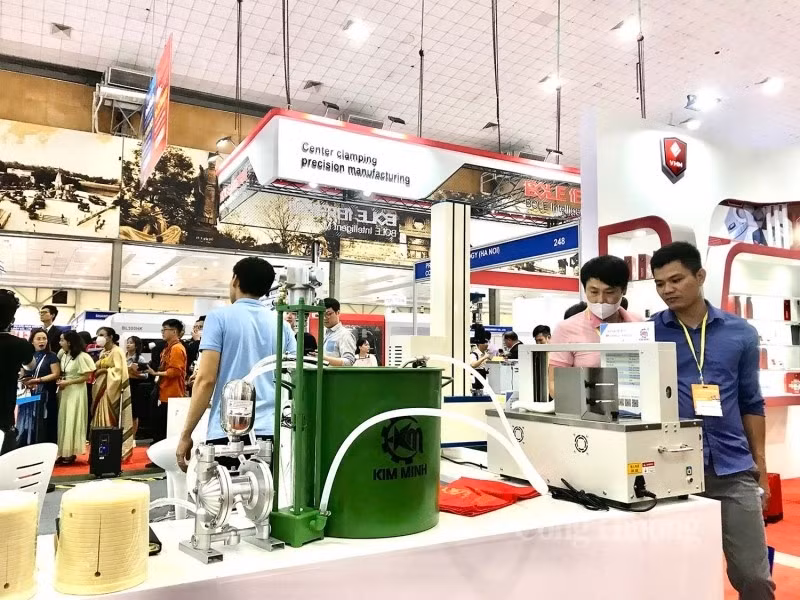 200多家企业参展2023年河内国际塑料、印刷和包装工业展览会 ảnh 1 200多家企业参展2023年河内国际塑料、印刷和包装工业展览会 ảnh 1