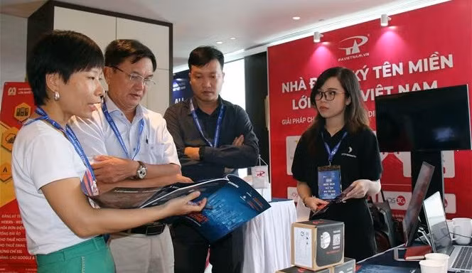 越南积极寻找在智能时代的互联网治理解决方案 ảnh 2 越南积极寻找在智能时代的互联网治理解决方案 ảnh 2