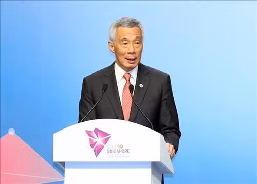 李显龙总理呼吁全国人民要保持坚韧不拔 应付严重的经济衰退 ảnh 1