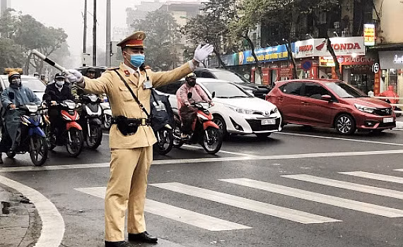 政府总理下发关于新冠肺炎疫情新形势复杂严峻的背景下确保交通安全的通知 ảnh 1